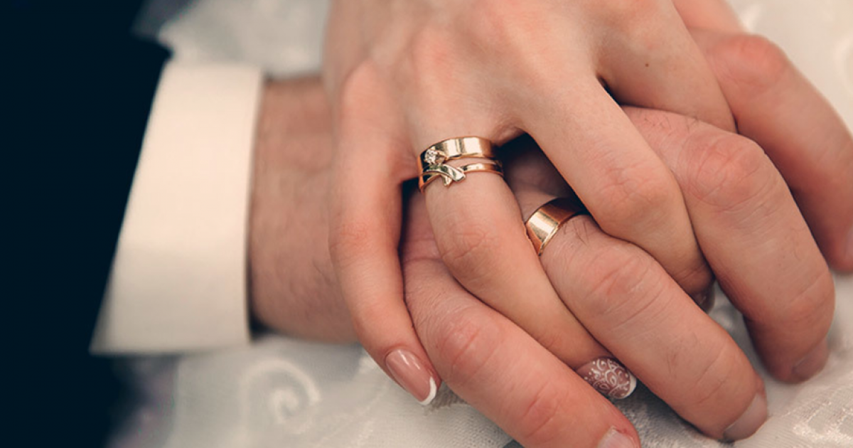 bague de mariage en or jaune 18k avec diamant