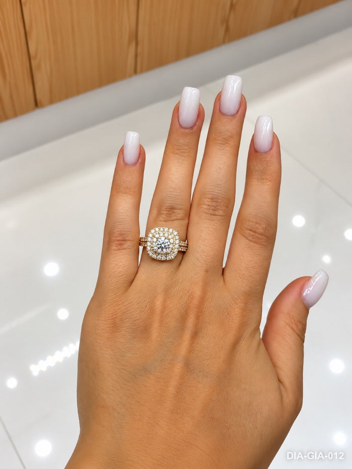 Bague carré diamant central certifié GIA 0,30 ct – or jaune