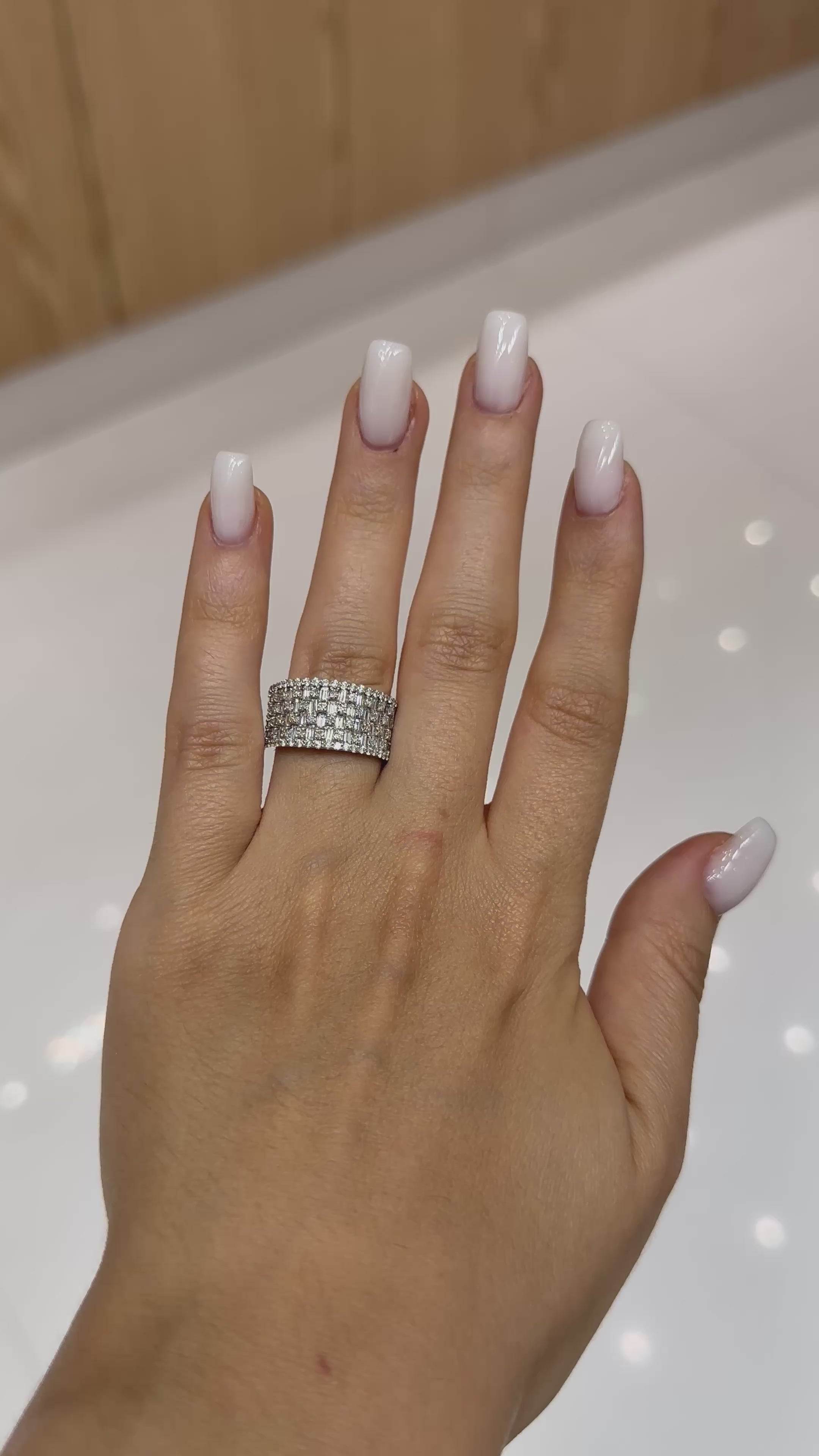 Bague diamant Diamants Baguette et Rond en or blanc 18 carats, 1,56 ct de diamants naturels – Diamea – vidéo 1