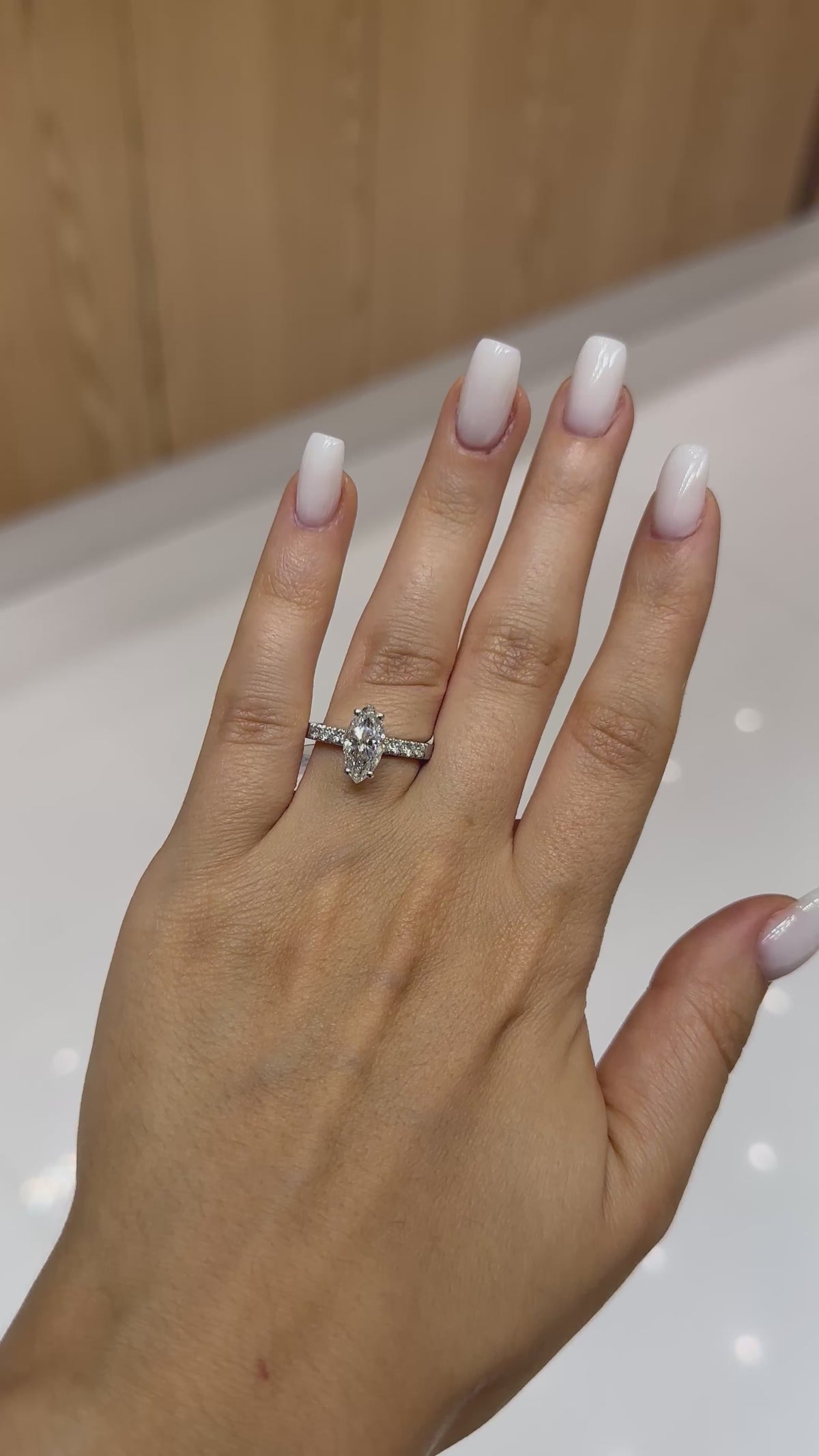 Vidéo bague solitaire diamant de laboratoire marquise 1,5 ct – Diamea