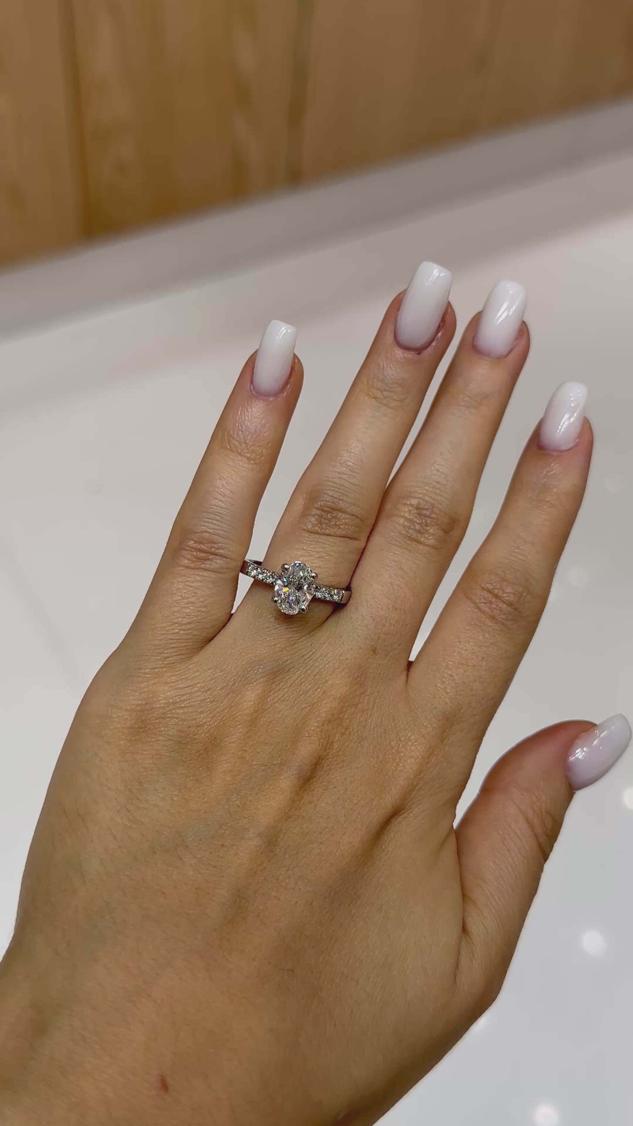 Vidéo bague solitaire diamant de laboratoire ovale 1,5 ct – Diamea