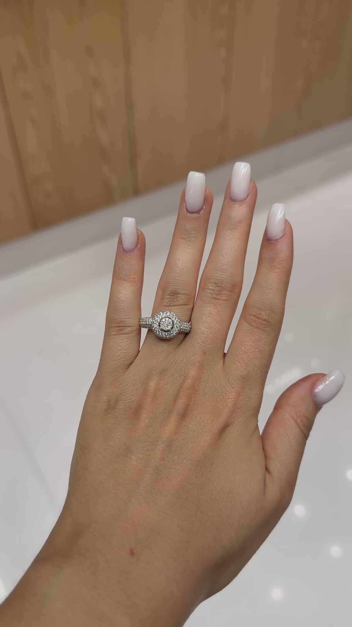 Bague diamant Ronde Diamants – Diamea – vidéo 1