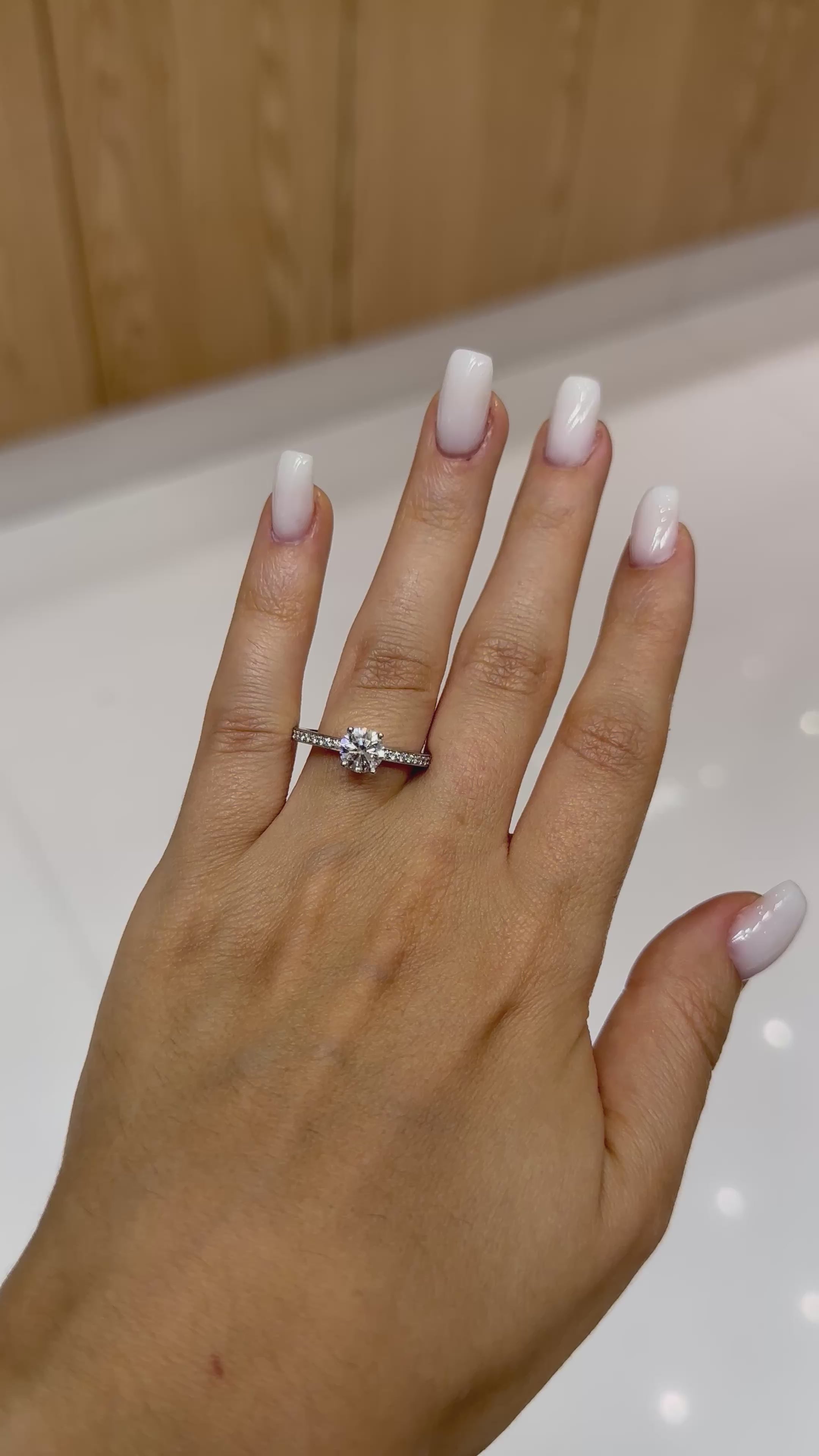 Vidéo bague solitaire diamant de laboratoire rond 1 ct – Diamea