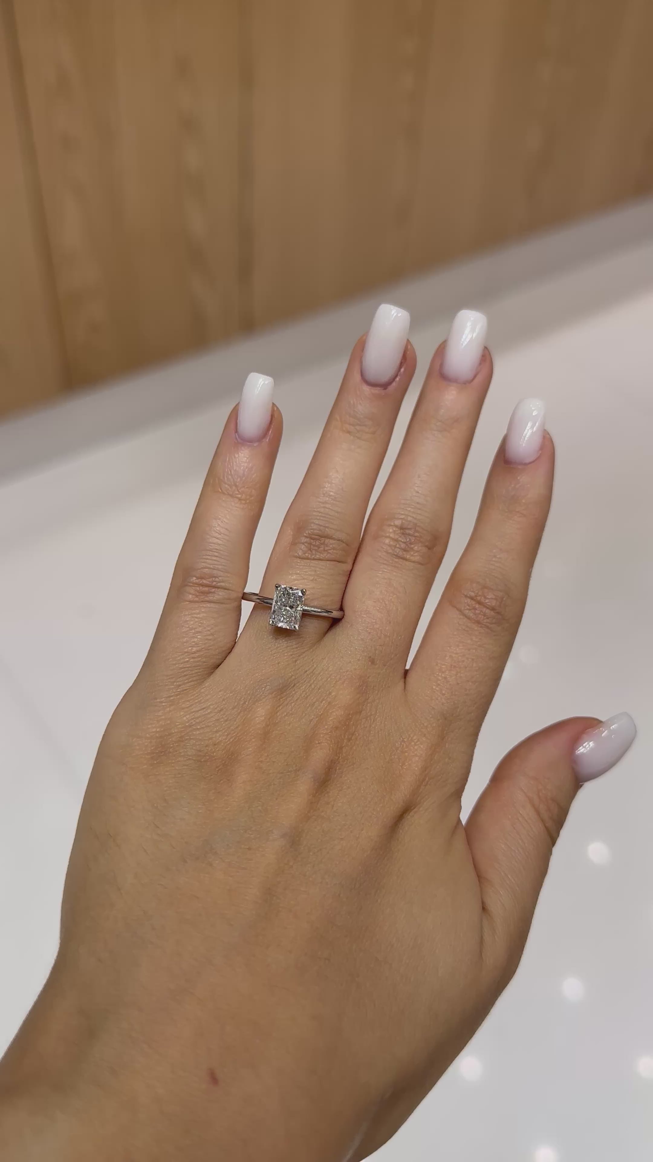 Vidéo bague solitaire diamant de laboratoire radiant 1,5 ct – Diamea