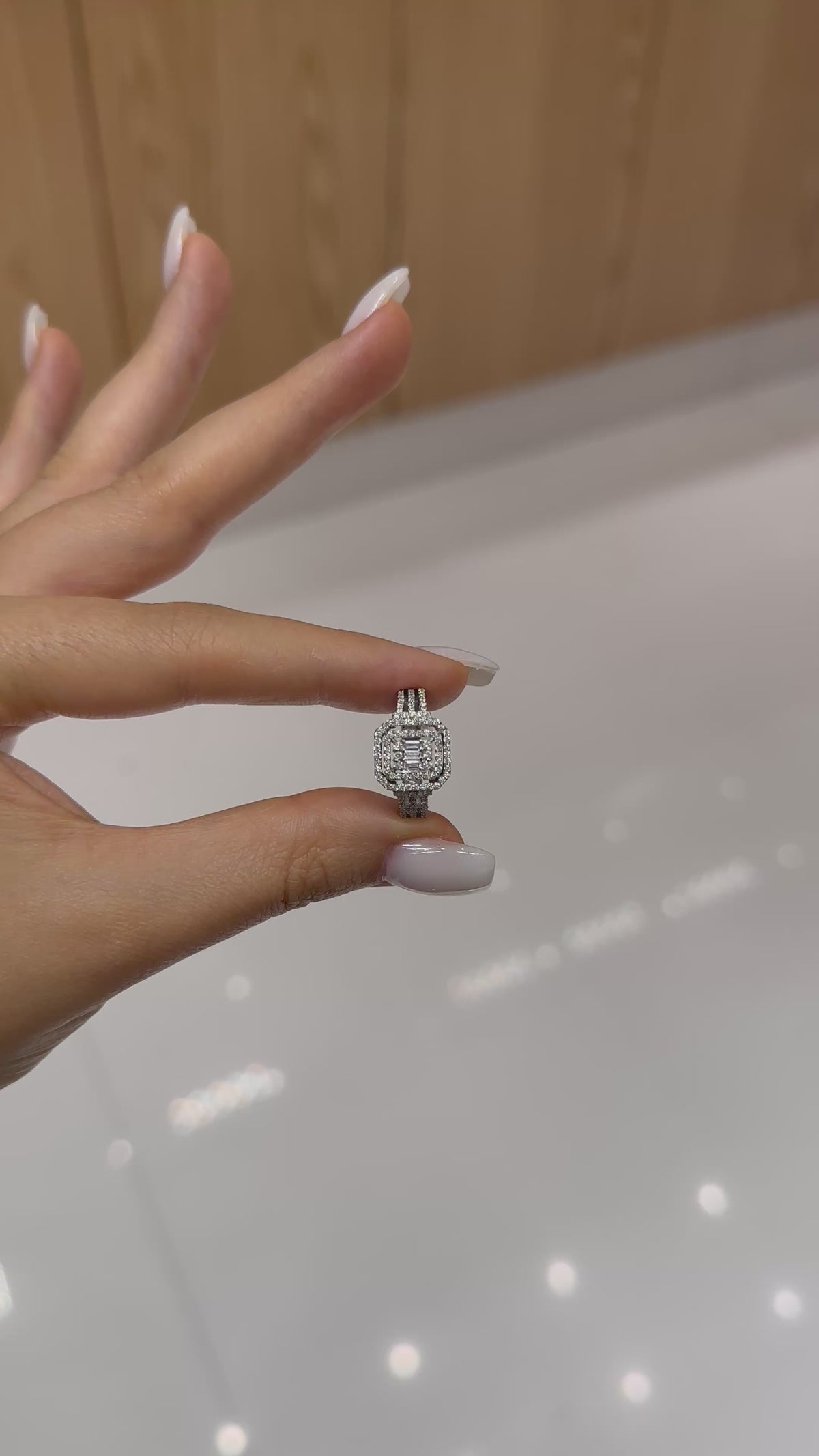 Bague diamant Carré Diamants – Diamea – vidéo 2