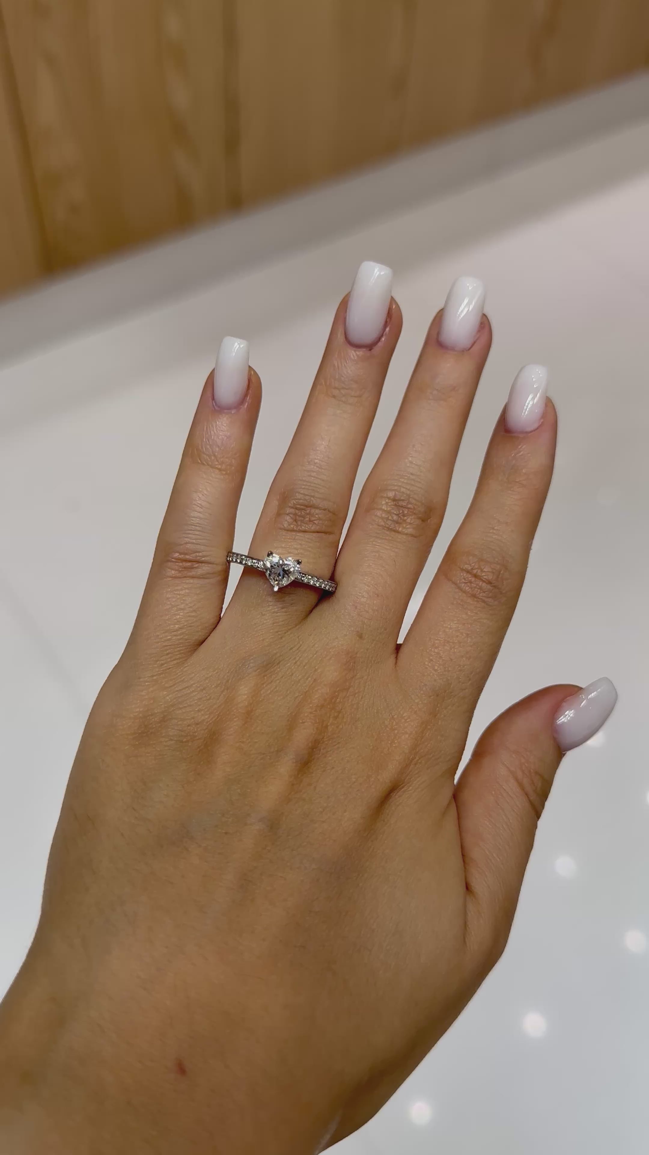 Vidéo bague solitaire diamant de laboratoire cœur 1 ct – Diamea